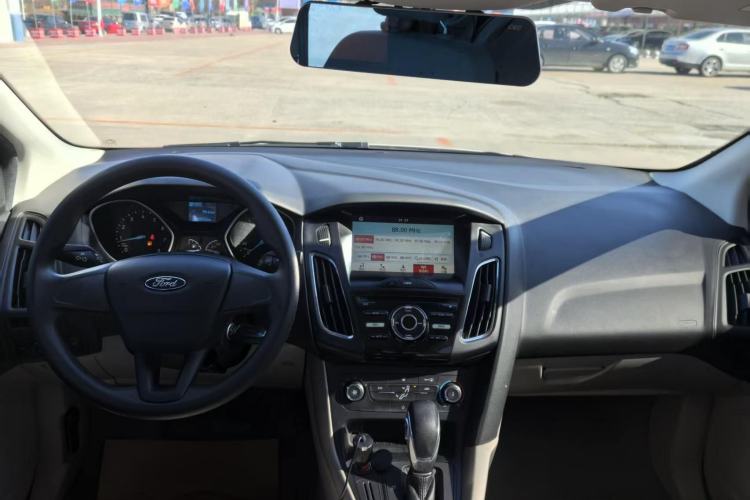 Used Ford Focus 2017 Sedan 1.6L Automatic Comfort Plus SmartDrive Edition Audio And AC Panel