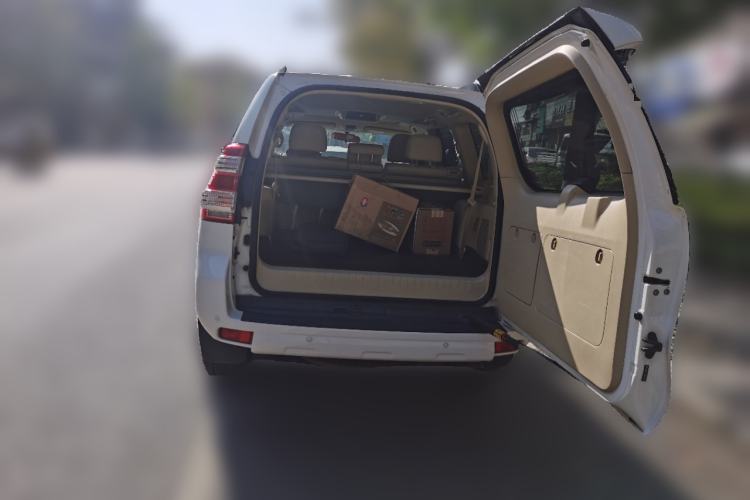 Used Toyota Prado 2014 4.0L Automatic TX-L NAVI Trunk