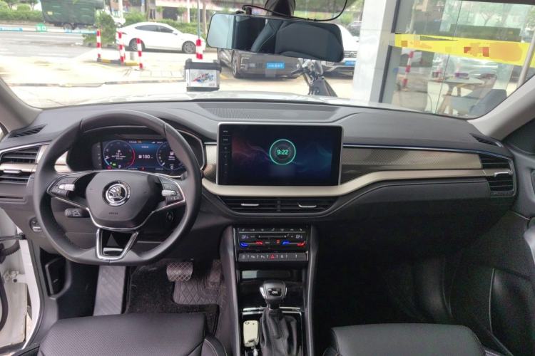 Used Skoda Kodiaq 2023 Facelifted TSI330 5-Seater Two-Wheel-Drive Luxury Edition
