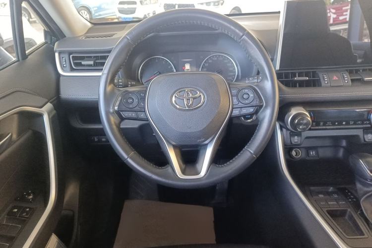 Used Toyota Wildlander 2022 2.0L CVT Two-Wheel Drive Luxury Edition
