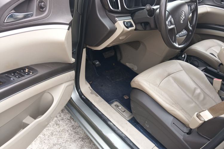 Used Buick GL8 2011 2.4L LT Luxury Business Executive Edition