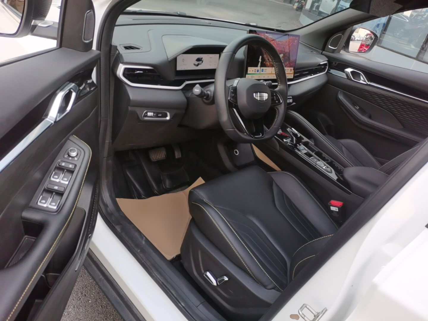 Geely Auto Coolray 2025 Bin Yue L 1.5T DCT Starlight Edition — снимка 18