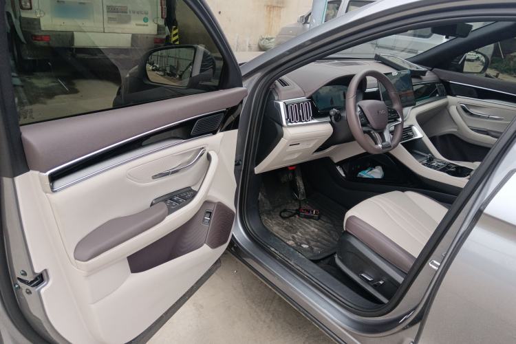 Used BYD Song PLUS New Energy 2025 EV 520km Premium Version
