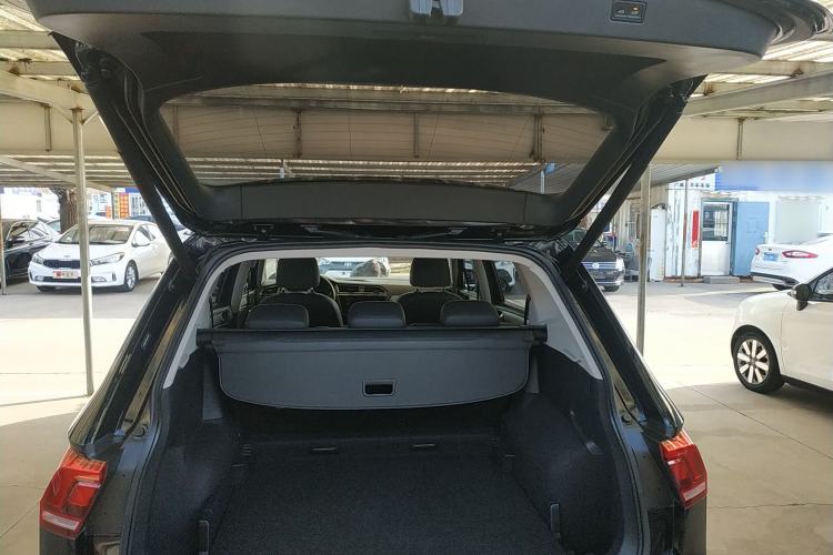 Used Volkswagen Tiguan L 2019 330TSI Automatic Two-Wheel Drive Smart Luxury Version China V Emission Standard