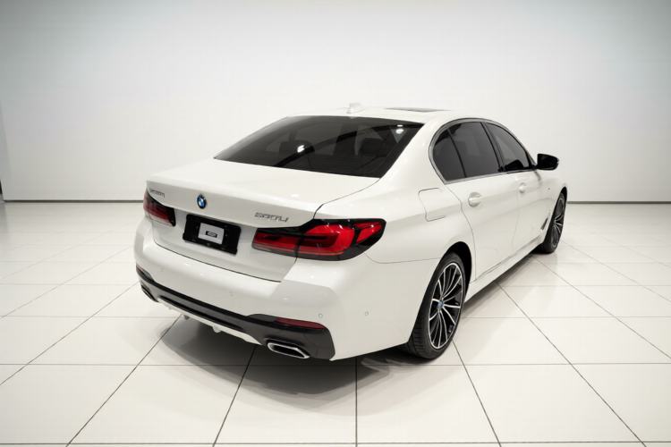 Used BMW 5 Series 2022 Second Facelift 530Li Leading Edition M Sport Package Rear Right 45 Deg