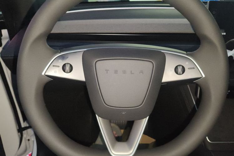 Used Tesla Model Y 2026 Rear-Drive Model
