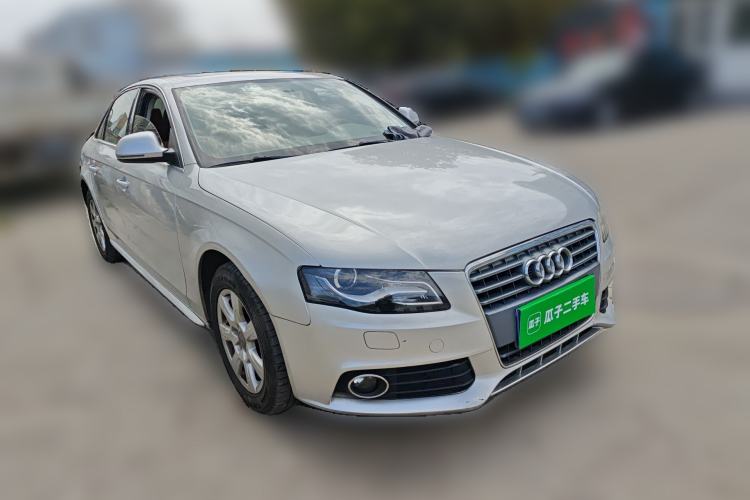 Used Audi A4L 2011 2.0 TFSI Standard Model Front Right 45 Deg