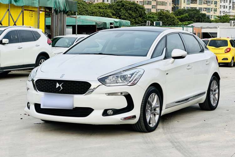 Used DS 5 2014 1.6T Luxury Edition THP160