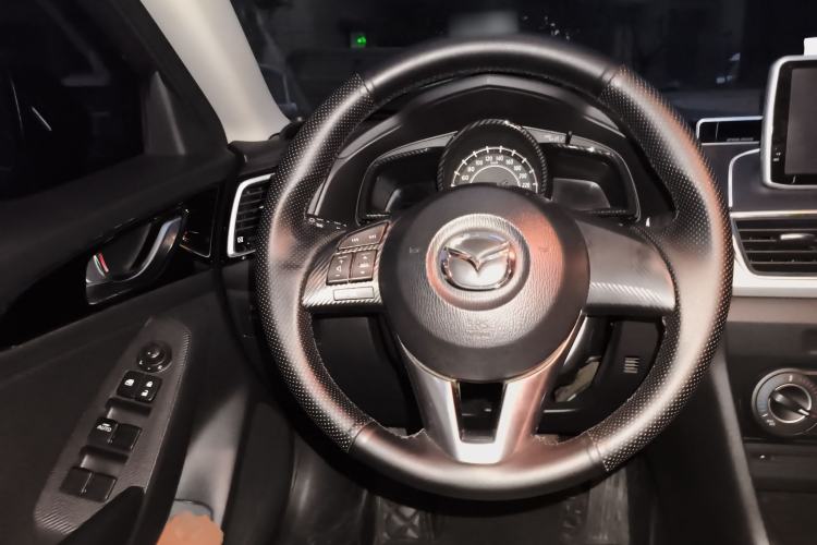 Used Mazda Mazda 3 Axela 2016 Sedan 1.5L Automatic Comfort Model
