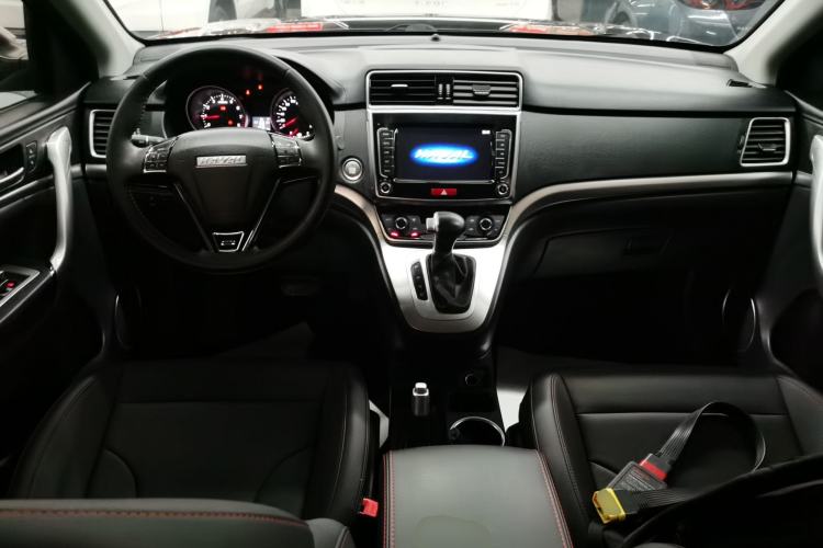 Used Haval M6 2019 1.5T DCT Two-Wheel Drive Elite Version China VI Standard Center Console