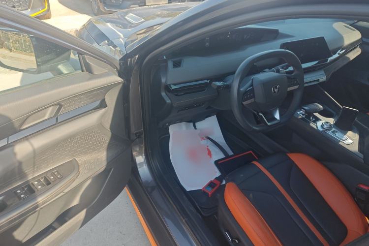 Used Changan UNI-V 2024 1.5T Prestige Sport Edition
