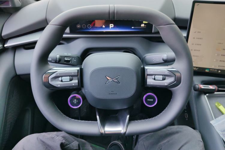 Used XPeng P7 2025 Model—750 All-Wheel-Drive High-Performance Ultra