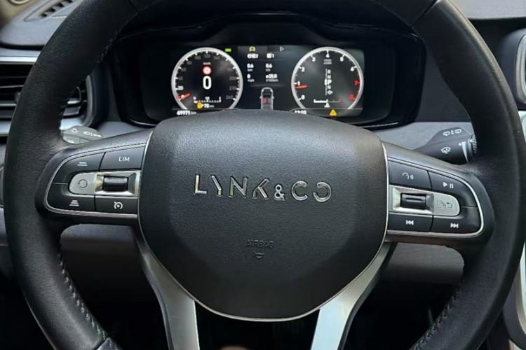 Used Lynk & Co 01 2019 2.0T Two-Wheel-Drive Pro Version China VI Standard