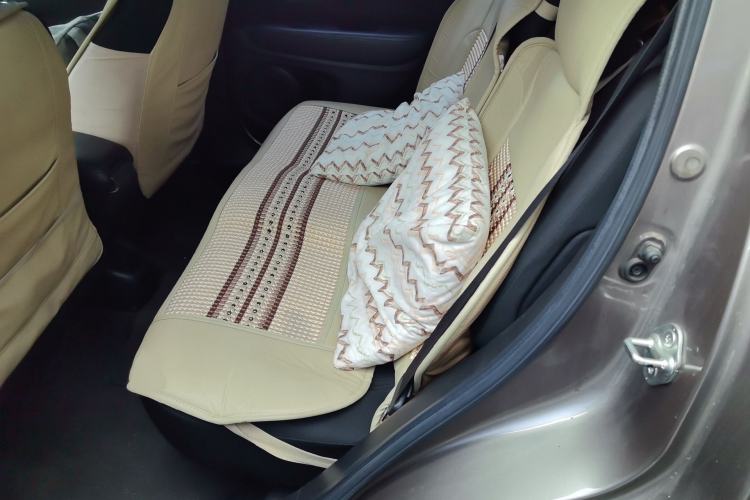 Used Honda XR-V 2015 1.5L LXi CVT Classic Edition Interior 4