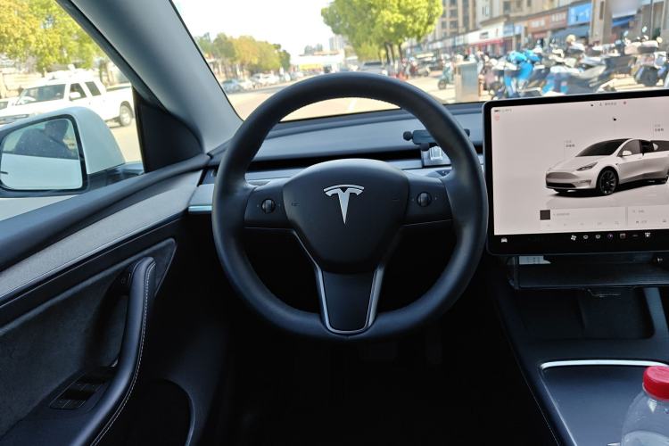 Used Tesla Model Y 2024 Rear-Wheel-Drive Version
