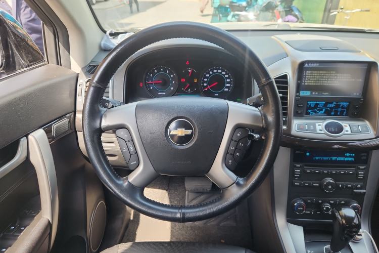 Used Chevrolet Captiva 2014 2.4L 4x4 Flagship Edition 7 Seats