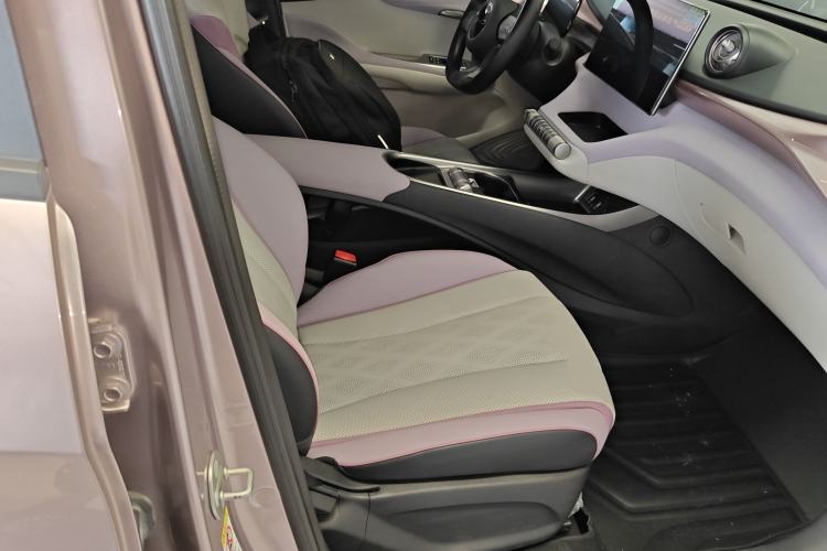 Used BYD Dolphin 2023 420 km Free Version
