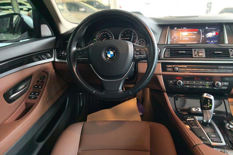 Used BMW 5 Series 2017 520Li Elegant Edition
