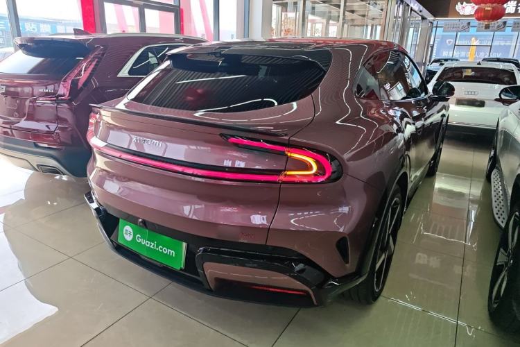 Used Xiaomi Auto YU7 2025 Ultra-Long Range High-Performance All-Wheel-Drive Max Edition
