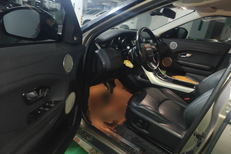 Used Land Rover Range Evoque 2018 240 PS SE Smart Brilliance Edition Driver Seat