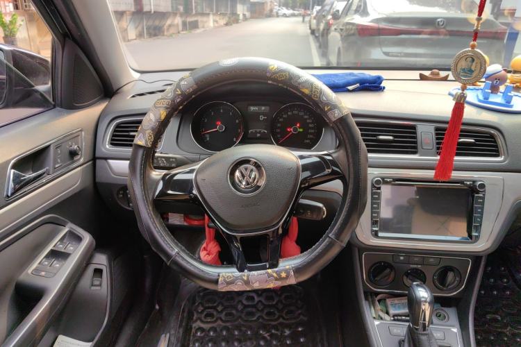 Used Volkswagen Lavida 2015 1.6L Automatic Comfort Edition