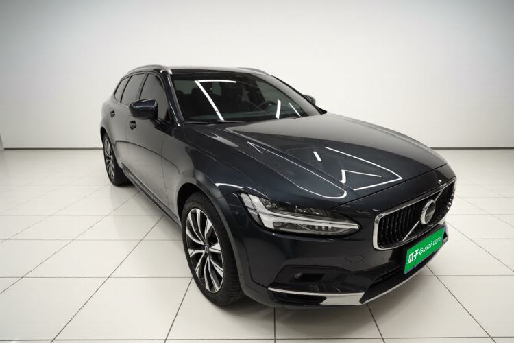 Used Volvo V90 2021 Cross Country B5 AWD Smart Range Edition Exterior 1