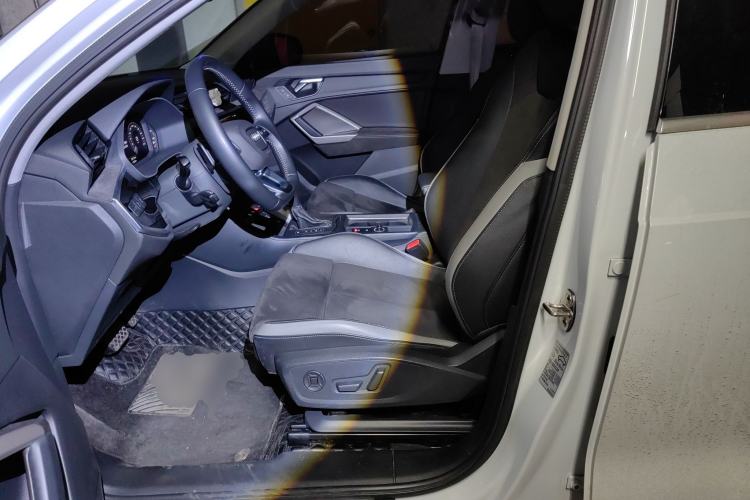 Used Audi Q3 2020 35 TFSI Fashion Dynamic Model
