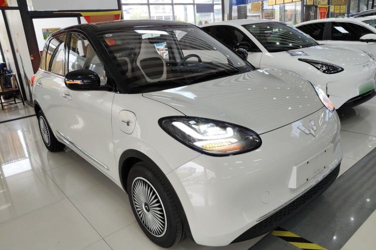 Used Wuling Bingo 2024 333 km Enjoyment Version Front Right 45 Deg