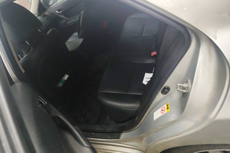 Used Toyota Reiz 2010 2.5S Fashion Elite Edition Left Rear Seat