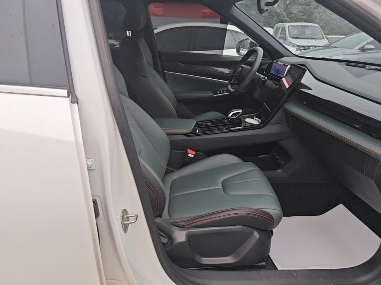 Geely Auto Emgrand X7 Sport 2024 1.5TD Dragon Edition — снимка 19