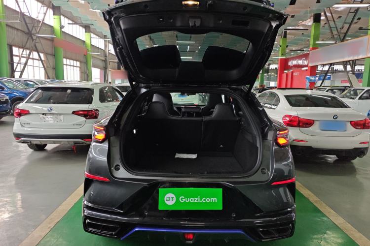 Used CHANGAN UNI-T 2023 2nd Generation 1.5T Sport Edition Flagship Version Trunk