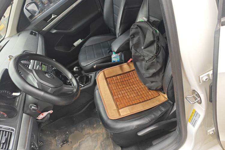 Used Volkswagen Gran Lavida 2015 1.6L Manual Fashion Edition
