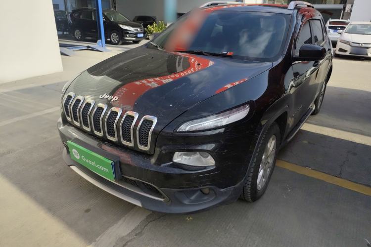 Used Jeep Cherokee 2017 2.0L Superior Edition
