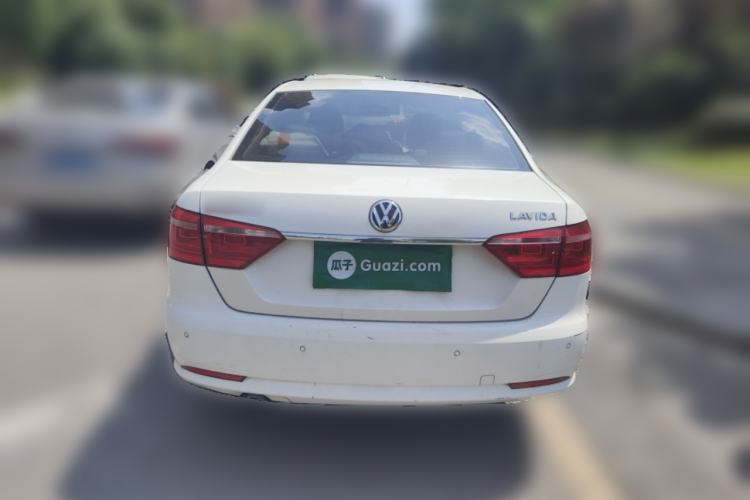 Used Volkswagen Lavida 2013 Revised Version 1.6L Automatic Luxury Edition
