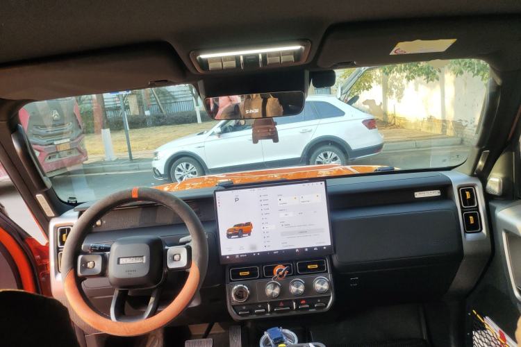 Used iCAR V23 2025 401 Two-Wheel Drive Intelligent Driving Version Center Console