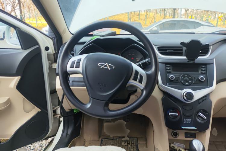 Used Chery Fengyun 2 2014 Hatchback 1.5L Manual New Youth Edition