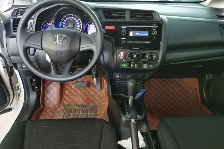 Used Honda Fit 2016 1.5L LXS CVT Comfort Sunroof Version Center Console