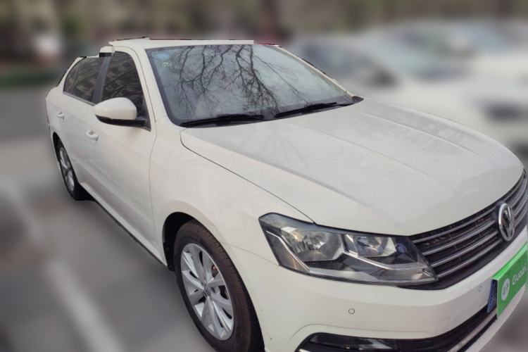 Used Volkswagen Lavida 2017 1.6L Automatic Comfort Edition Front Right 45 Deg