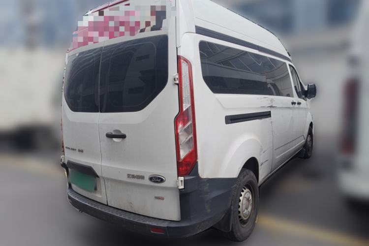 Used Ford Transit 2020 2.0T Diesel Multi-Function Commercial Vehicle Mid-Chassis Low-Roof Design with Dual Rear Doors Meeting China VI Emission Standards