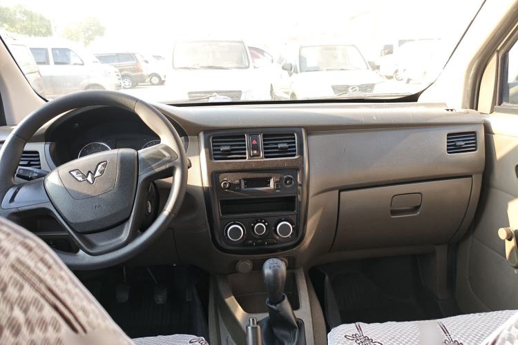 Used Wuling Rongguang V 2018 1.5L Practical Version