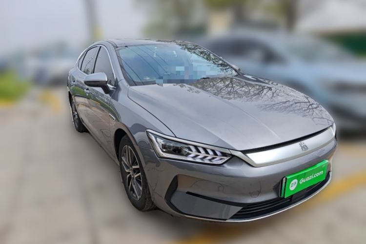 Used BYD Qin PLUS 2021 EV 500KM Luxury Model Front Right 45 Deg