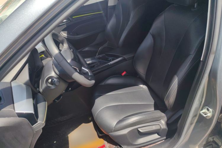 Used Roewe i5 2021 1.5L CVT Platinum Edition