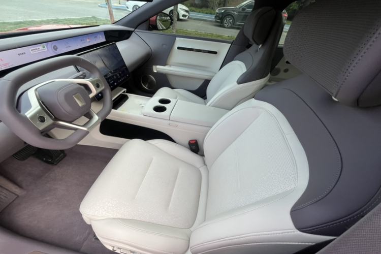 Used Avatr 06 2025 Pro Range-Extended Edition Interior 5