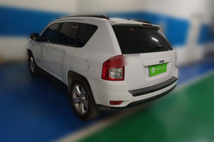 Used Jeep Compass 2013 2.4L four-wheel-drive sport version