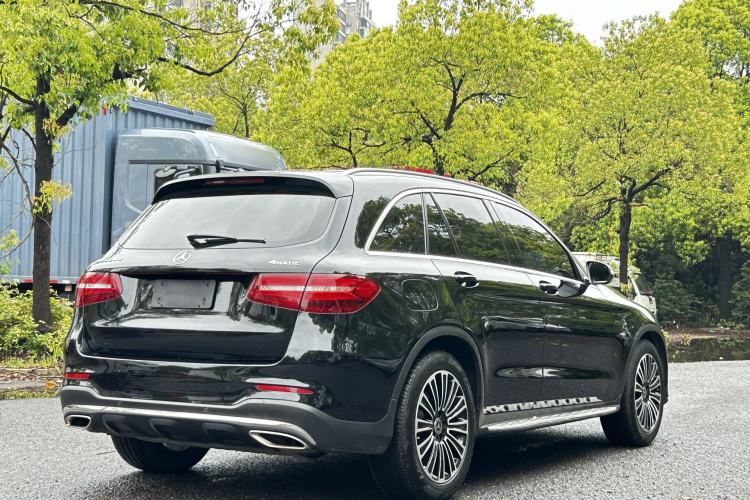 Used Mercedes-Benz GLC 2018 Facelifted GLC 260 4MATIC Dynamic Edition Exterior 4
