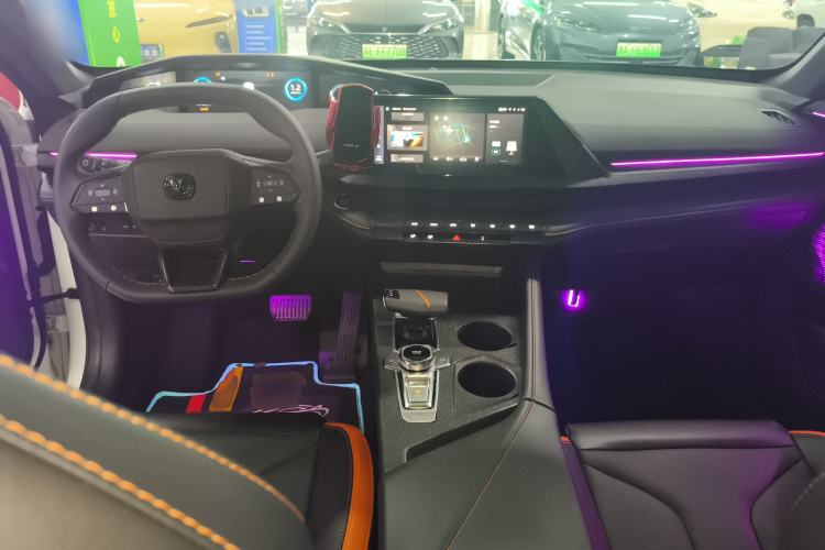 Used CHANGAN UNI-V 2023 1.5T Premium Model