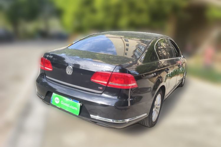 Used Volkswagen Magotan 2013 1.8TSI Luxury Model Rear Right 45 Deg