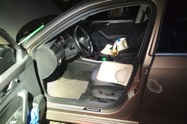 Used Volkswagen Passat 2017 330TSI DSG Luxury Edition Driver Seat