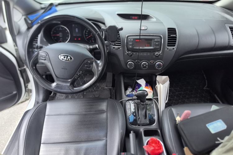 Used Kia K3 2017 1.6L Automatic 15th Anniversary Special Edition GLS Center Console