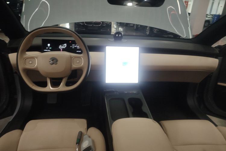 Used Nio ET5T 2024 75kWh Touring Center Console